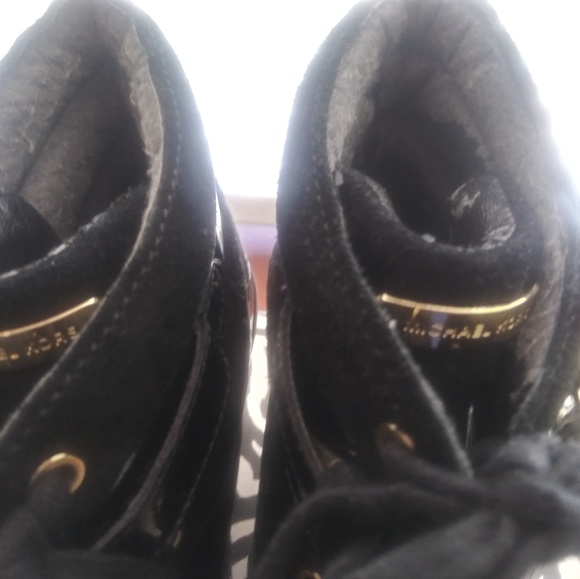 Michael Kors Boot/Platforms - Picture 4 of 6